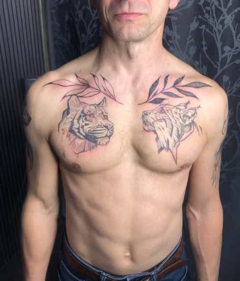 Wolf Tattoo auf der Brust